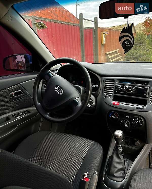 Хетчбек Kia Rio 2007 в Тростянці