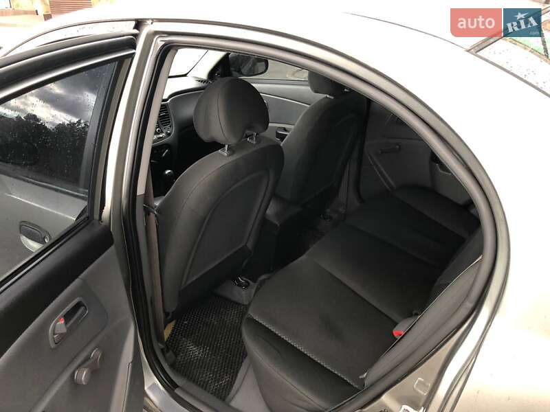 Седан Kia Rio 2011 в Миколаєві