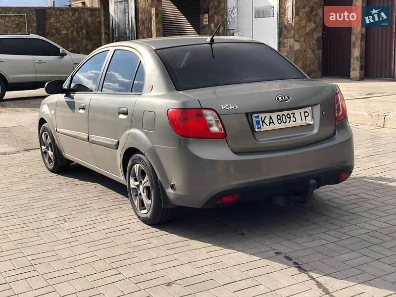 Седан Kia Rio 2011 в Миколаєві
