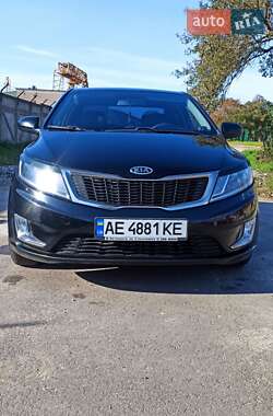 Седан Kia Rio 2011 в Кривом Роге