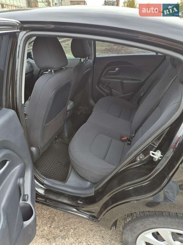 Седан Kia Rio 2017 в Охтирці фото 7 Седан Kia Rio 2017 в Охтирці