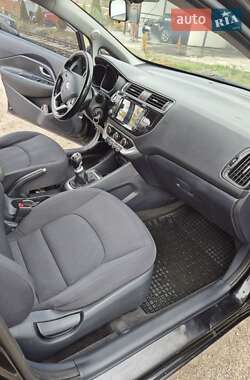 Седан Kia Rio 2017 в 