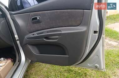 Хэтчбек Kia Rio 2008 в  фото 19 Хэтчбек Kia Rio 2008 в