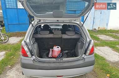 Хэтчбек Kia Rio 2008 в  фото 21 Хэтчбек Kia Rio 2008 в
