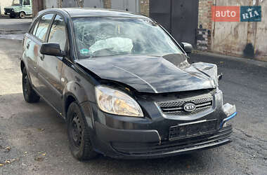 Хэтчбек Kia Rio 2008 в Киеве