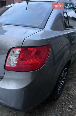 Седан Kia Rio 2010 в 