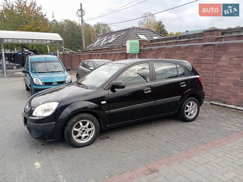 Хетчбек Kia Rio 2007 в Рівному фото 6 Хетчбек Kia Rio 2007 в Рівному