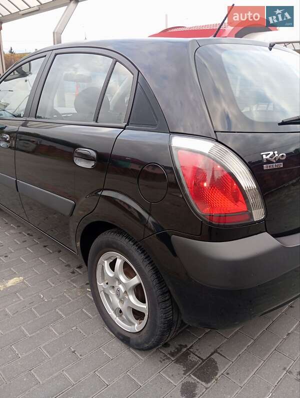 Хетчбек Kia Rio 2007 в Рівному фото 37 Хетчбек Kia Rio 2007 в Рівному