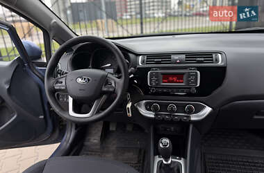 Седан Kia Rio 2017 в 