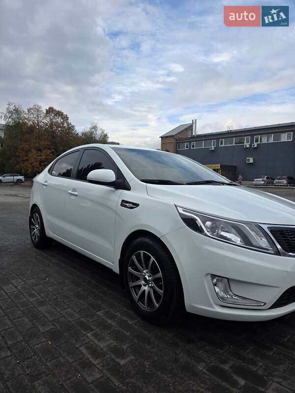 Седан Kia Rio 2012 в Дніпрі фото 5 Седан Kia Rio 2012 в Дніпрі