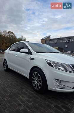 Седан Kia Rio 2012 в 