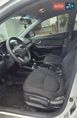 Седан Kia Rio 2012 в 