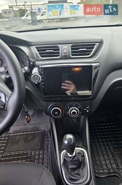 Седан Kia Rio 2012 в 