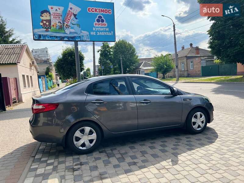 Седан Kia Rio 2012 в Черкассах