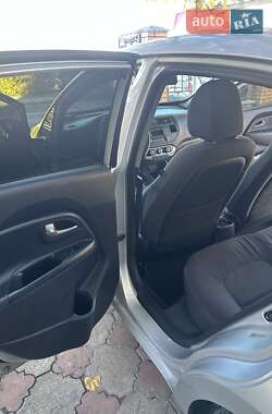 Седан Kia Rio 2014 в 