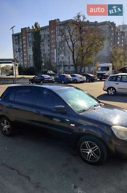 Хетчбек Kia Rio 2008 в  фото 5 Хетчбек Kia Rio 2008 в