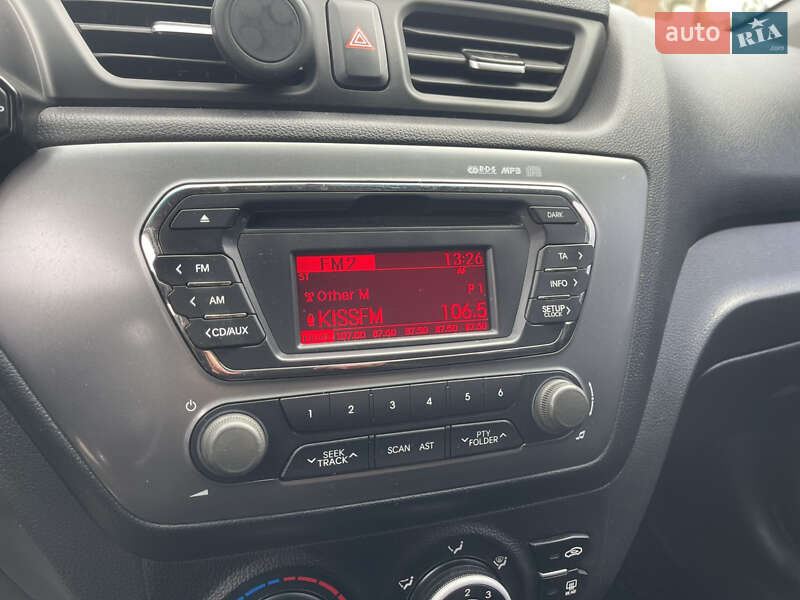 Седан Kia Rio 2013 в Киеве