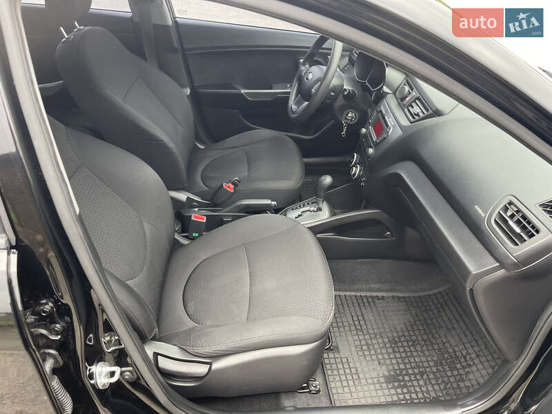 Седан Kia Rio 2013 в Киеве