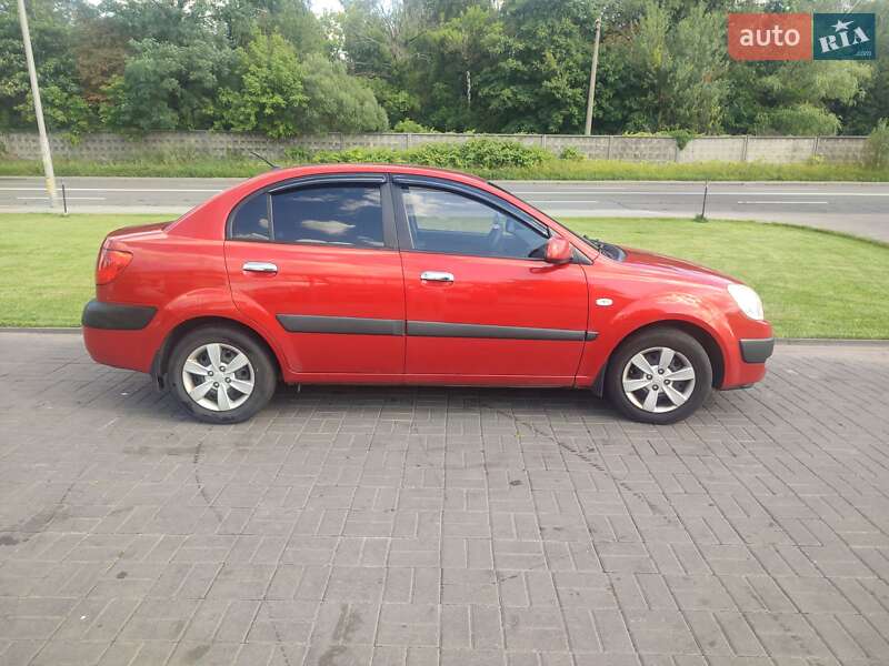 Седан Kia Rio 2008 в Києві