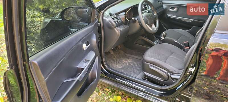 Седан Kia Rio 2011 в Днепре