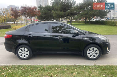 Седан Kia Rio 2012 в 