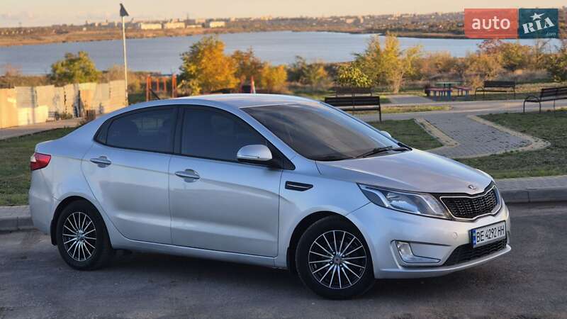 Седан Kia Rio 2013 в Миколаєві