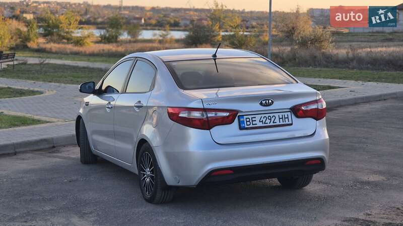 Седан Kia Rio 2013 в Миколаєві