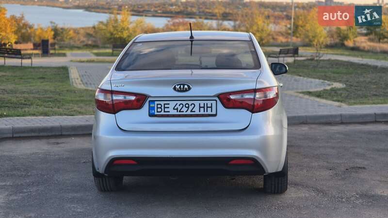 Седан Kia Rio 2013 в Миколаєві