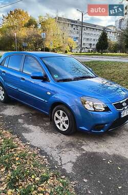 Хэтчбек Kia Rio 2009 в  фото 7 Хэтчбек Kia Rio 2009 в