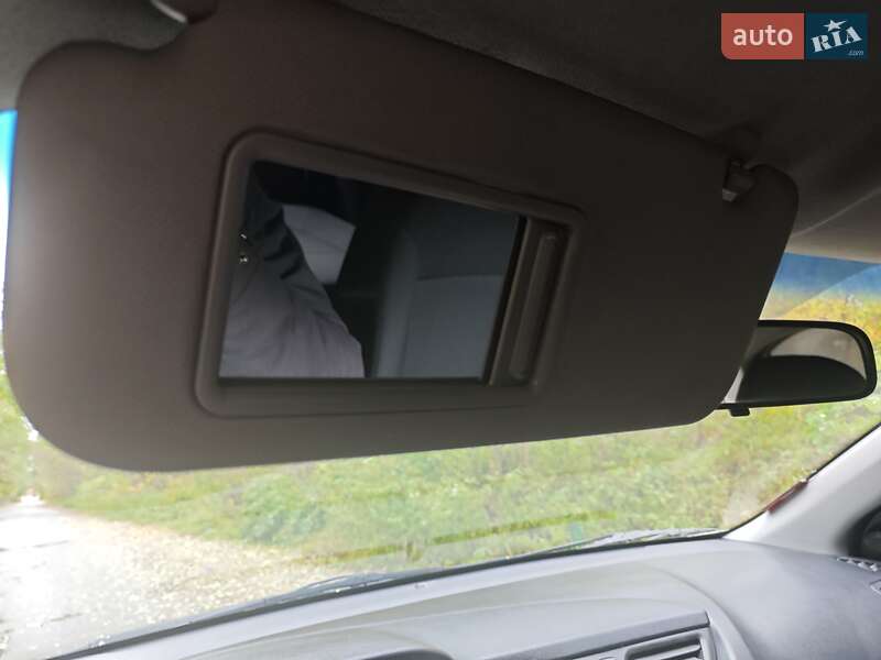 Седан Kia Rio 2012 в Киеве фото 45 Седан Kia Rio 2012 в Киеве