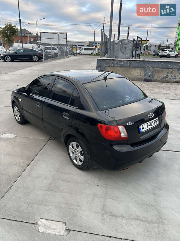 Седан Kia Rio 2010 в Белой Церкви