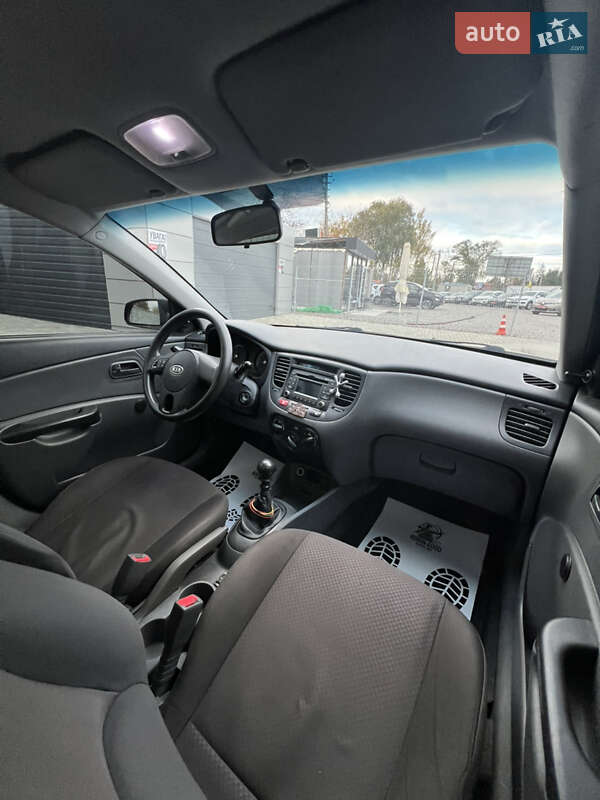 Седан Kia Rio 2010 в Белой Церкви