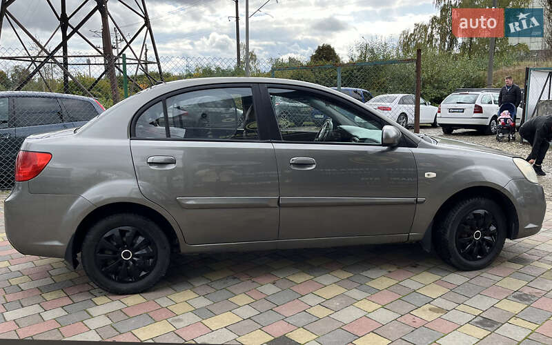 Седан Kia Rio 2010 в Стрые фото 8 Седан Kia Rio 2010 в Стрые