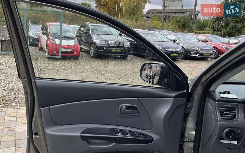 Седан Kia Rio 2010 в Стрые фото 18 Седан Kia Rio 2010 в Стрые
