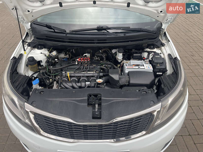 Седан Kia Rio 2014 в Киеве фото 19 Седан Kia Rio 2014 в Киеве