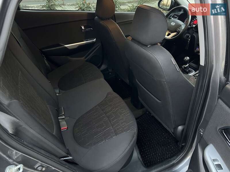 Хетчбек Kia Rio 2012 в Кременчуці