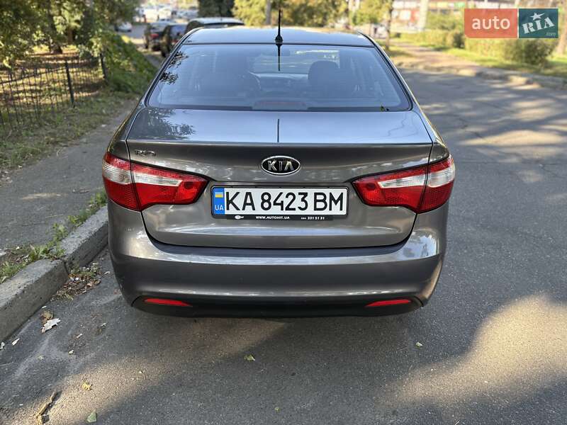 Седан Kia Rio 2012 в Києві