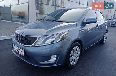 Седан Kia Rio 2012 в Полтаві