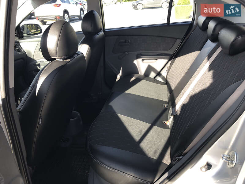 Хэтчбек Kia Rio 2009 в Хмельницком фото 12 Хэтчбек Kia Rio 2009 в Хмельницком