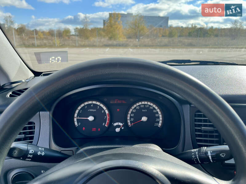 Седан Kia Rio 2010 в Запоріжжі