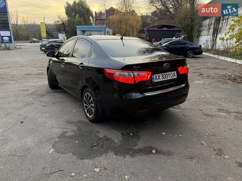 Седан Kia Rio 2012 в Києві