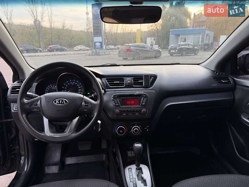 Седан Kia Rio 2012 в Києві