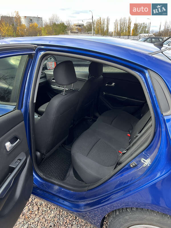 Седан Kia Rio 2012 в Черкассах