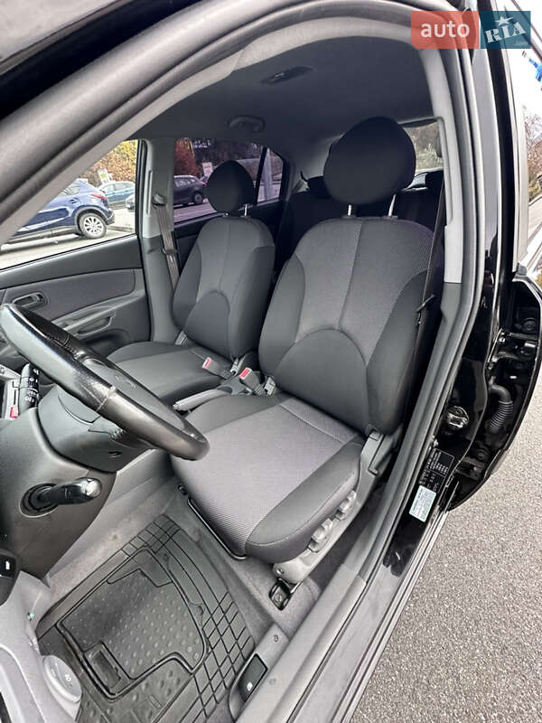 Хэтчбек Kia Rio 2007 в Киеве фото 26 Хэтчбек Kia Rio 2007 в Киеве