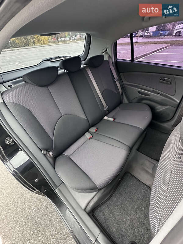 Хэтчбек Kia Rio 2007 в Киеве фото 52 Хэтчбек Kia Rio 2007 в Киеве