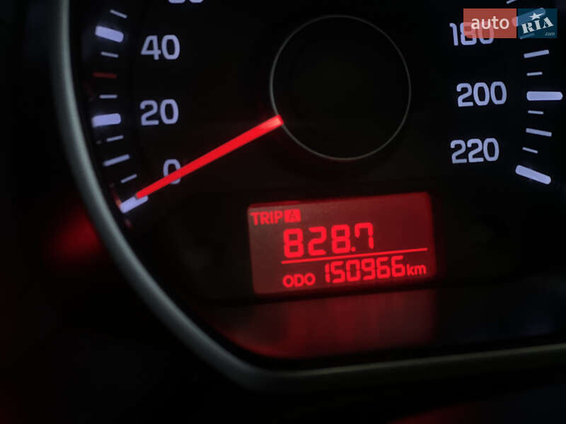 Седан Kia Rio 2012 в Николаеве