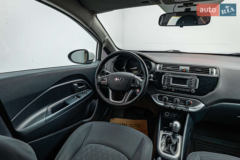 Седан Kia Rio 2016 в Киеве фото 11 Седан Kia Rio 2016 в Киеве