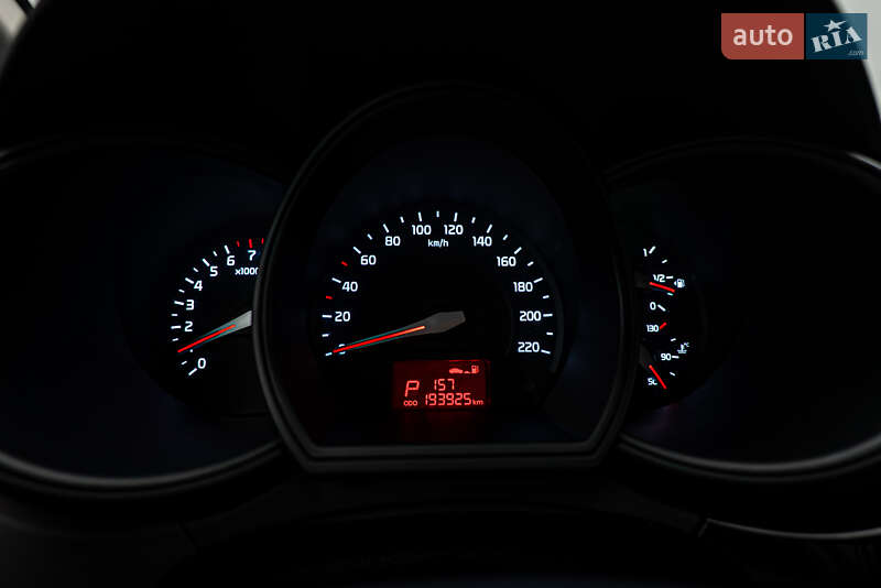 Седан Kia Rio 2016 в Киеве фото 13 Седан Kia Rio 2016 в Киеве