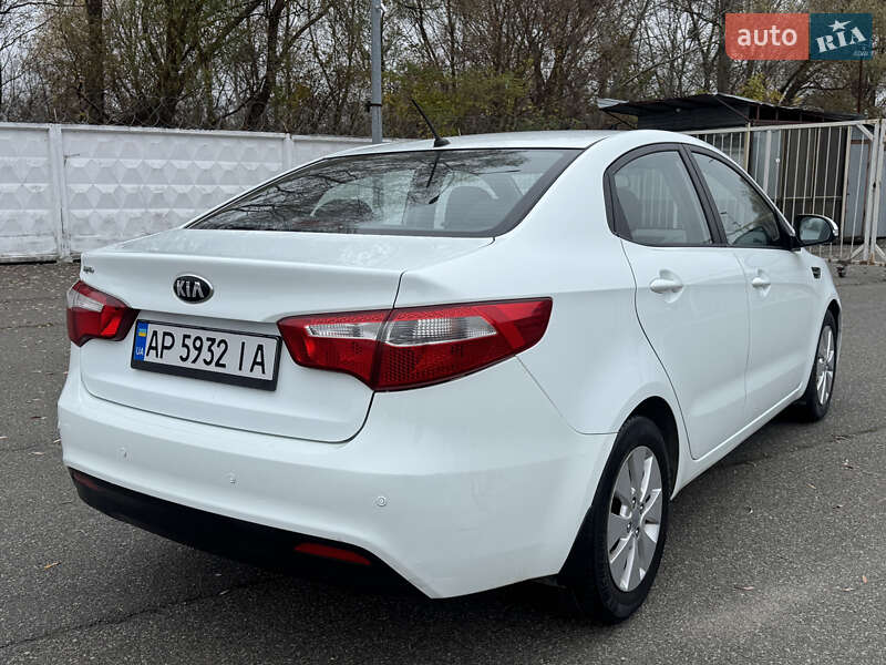 Седан Kia Rio 2014 в Киеве фото 11 Седан Kia Rio 2014 в Киеве