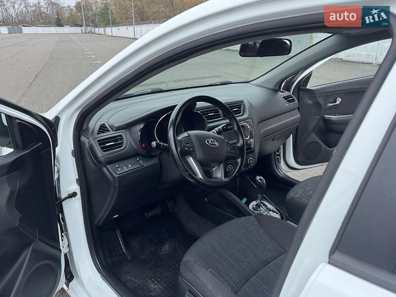 Седан Kia Rio 2014 в Киеве фото 32 Седан Kia Rio 2014 в Киеве